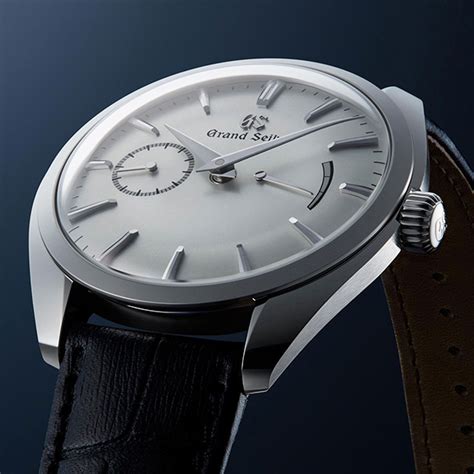 Uncover the Precision of Selfwinding Watches 